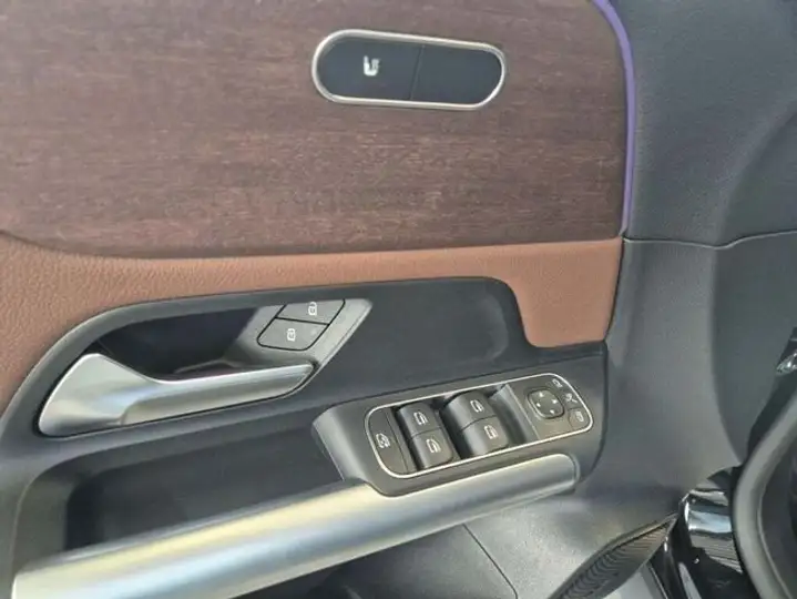 Mercedes-Benz GLA 2023, foto 15