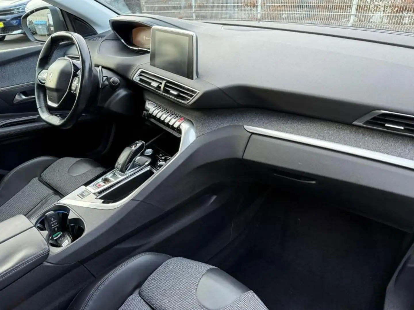 Peugeot 3008 Allure / EAT6 / Toit ouvrant Grey - 2