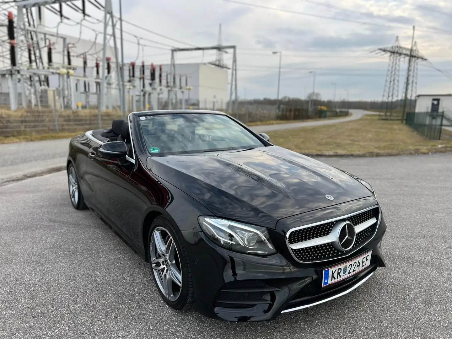 Mercedes-Benz E 220 220d Aut. Schwarz - 1
