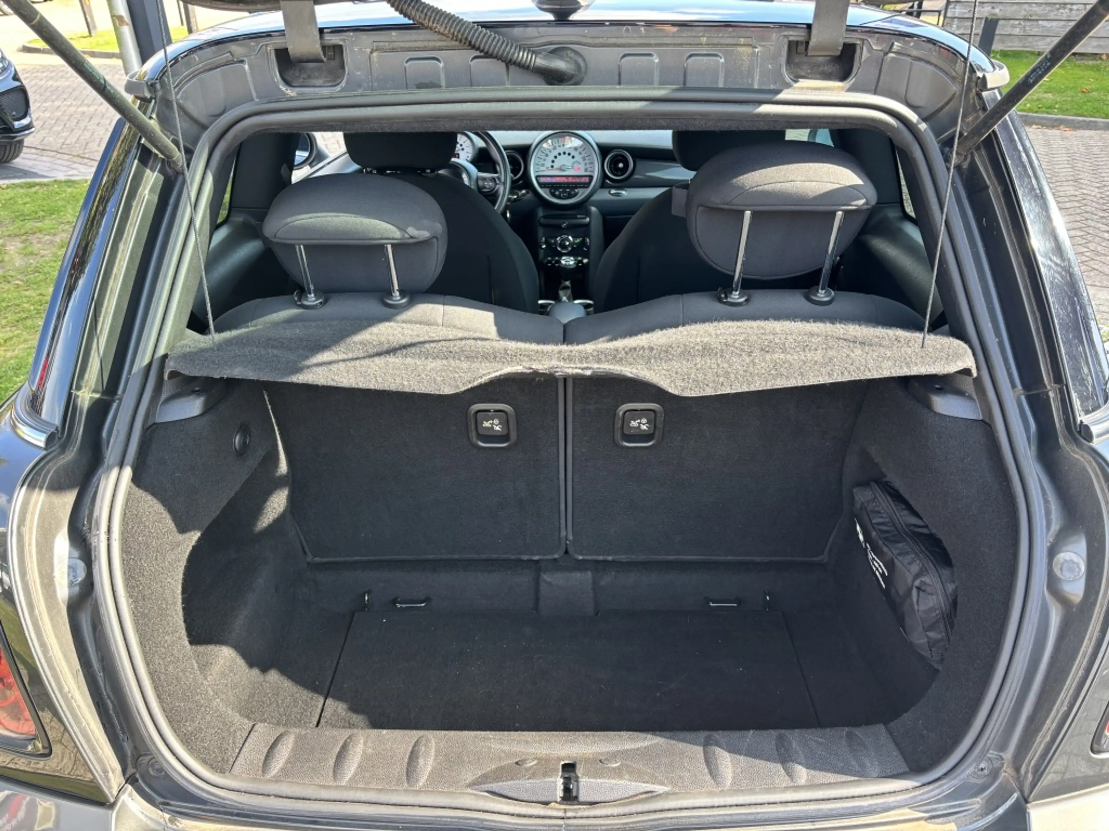 MINI Cooper S 3-Deurs 1.6 Chili Xenon Zwart 2012 — photo 13