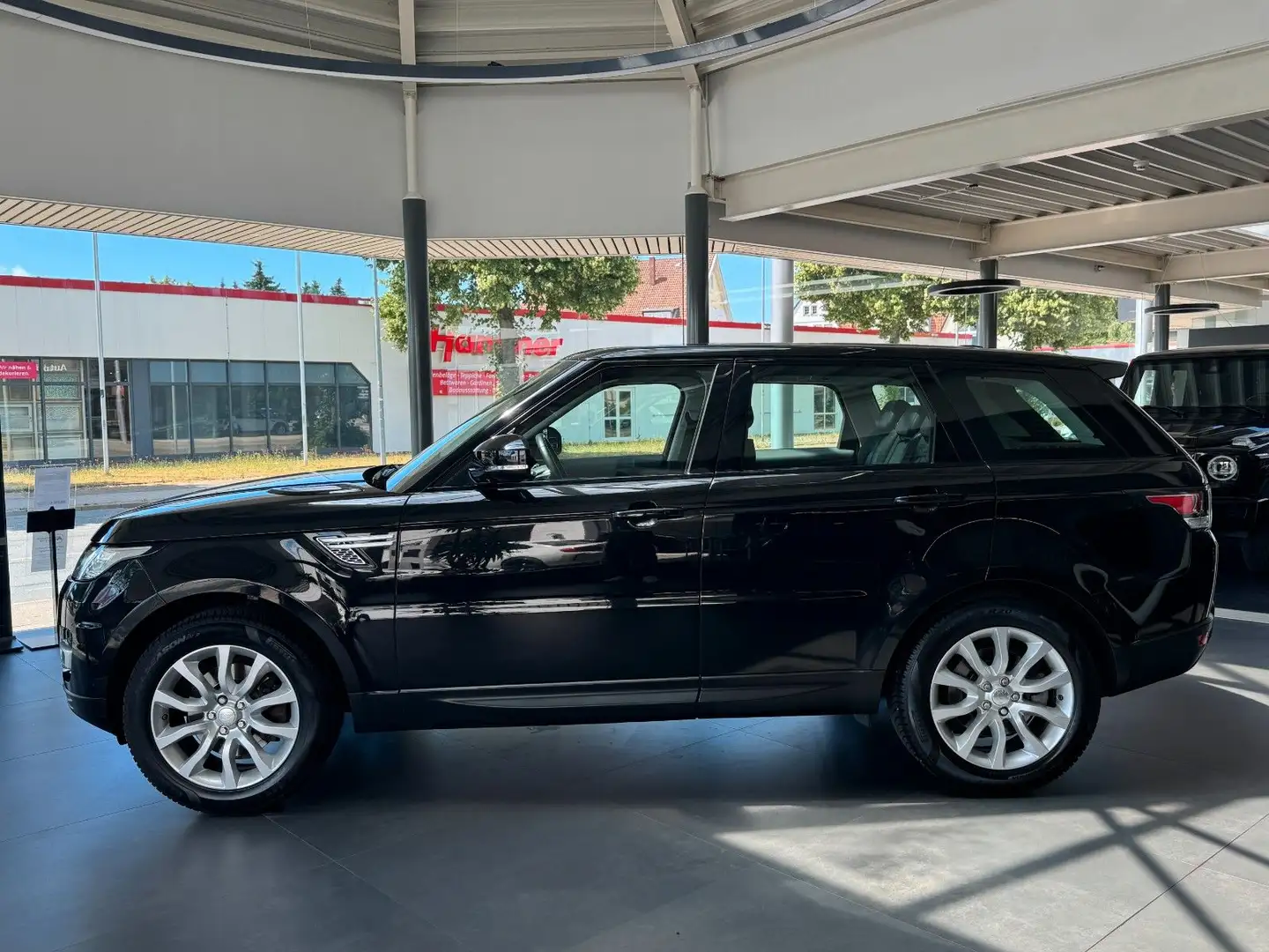 Land Rover Range Rover Sport 3.0 D HSE Kamera/Pano./Leder/ Schwarz - 2