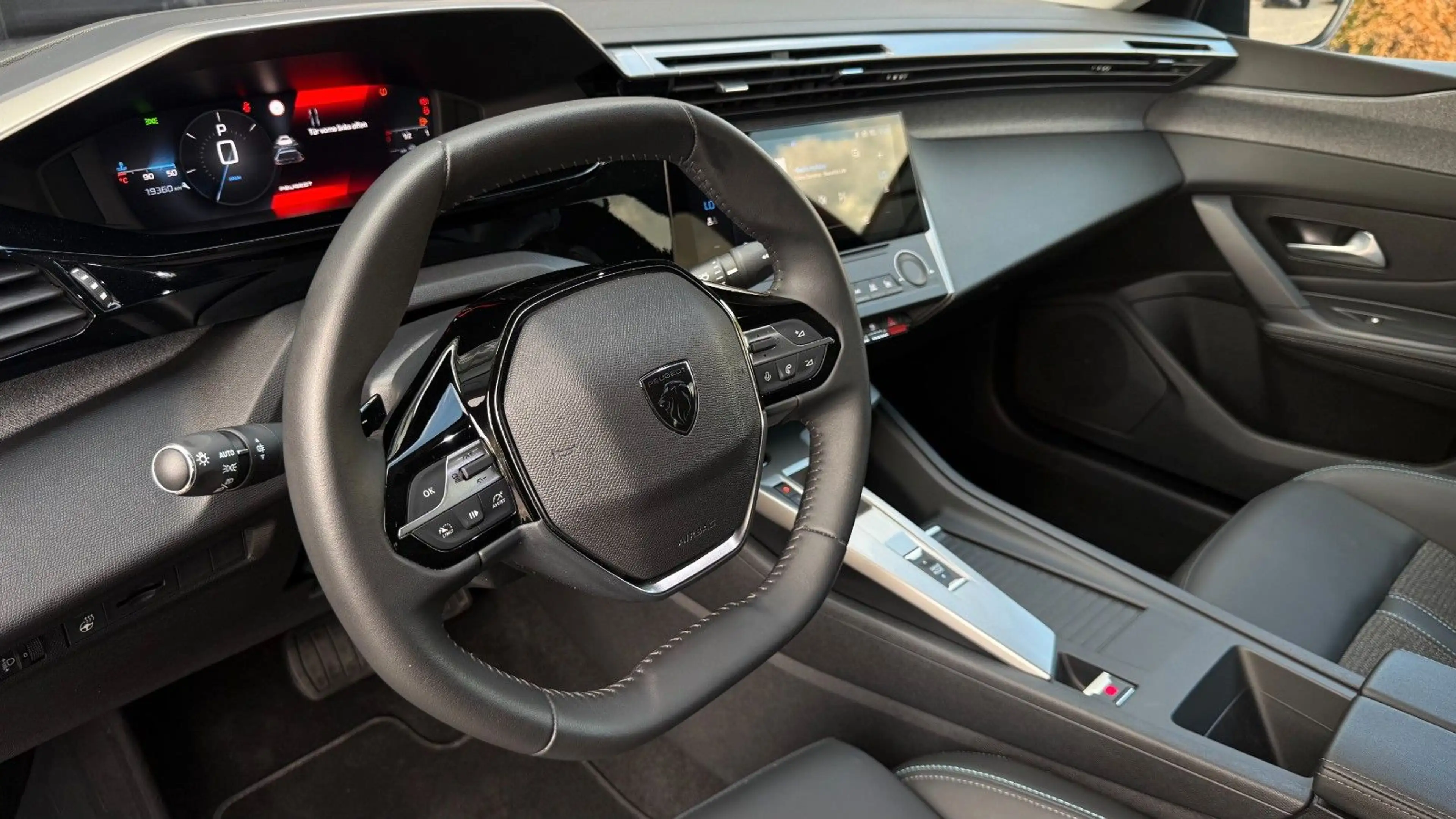 Peugeot 408 Hybrid 145 Allure MwSt/ACC/360°/SHZ/CarPlay — photo 15