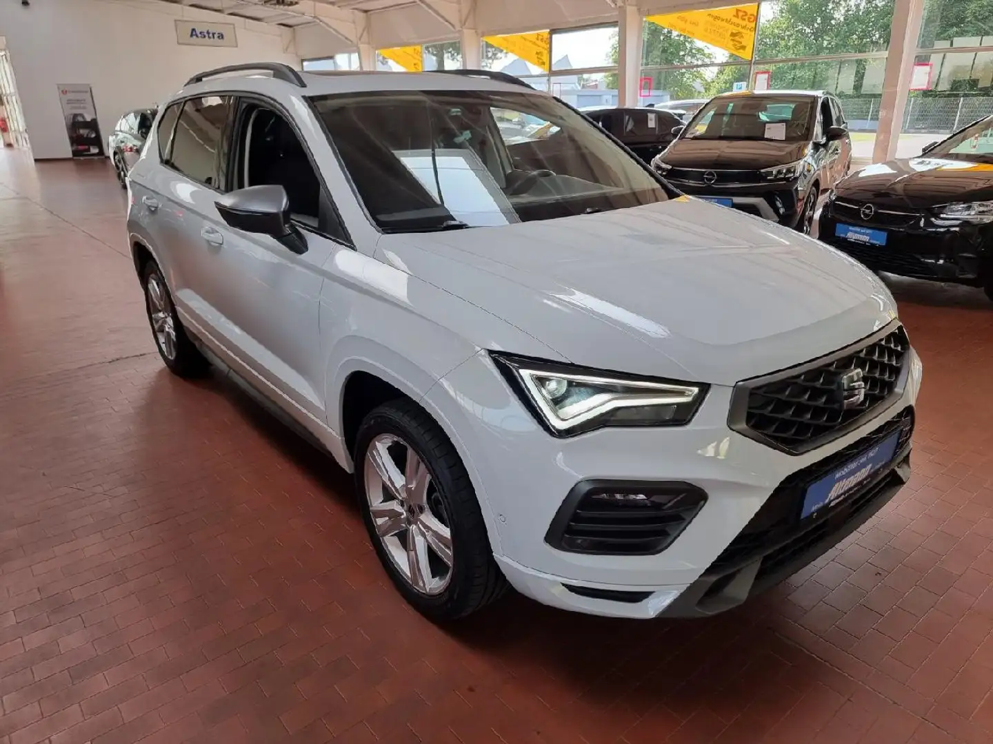 SEAT Ateca FR Schiebedach digital Anzeige PDC Kamera - 2