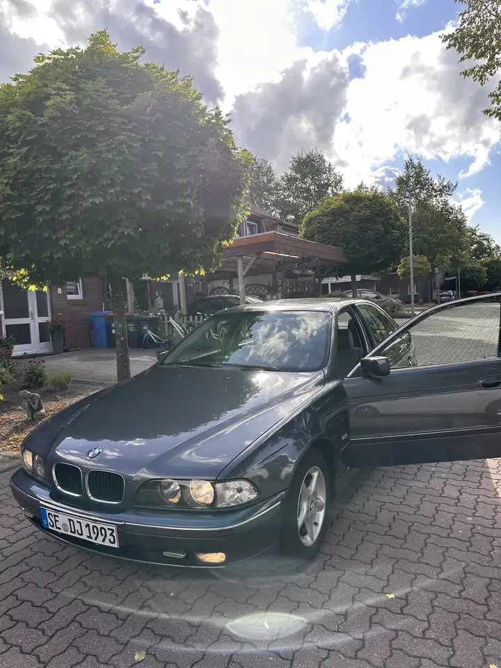BMW 520i, foto 4
