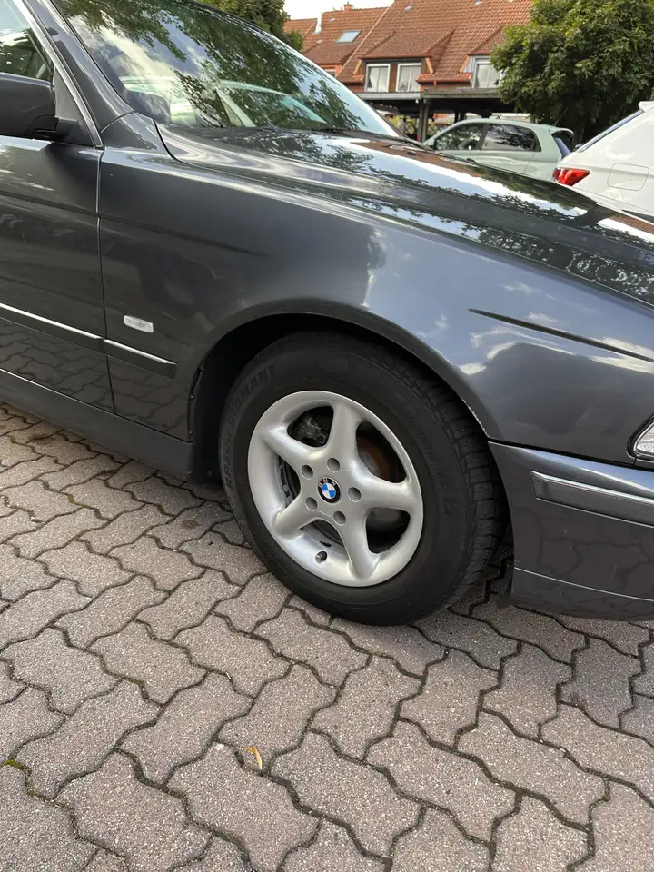 BMW 520i, foto 10