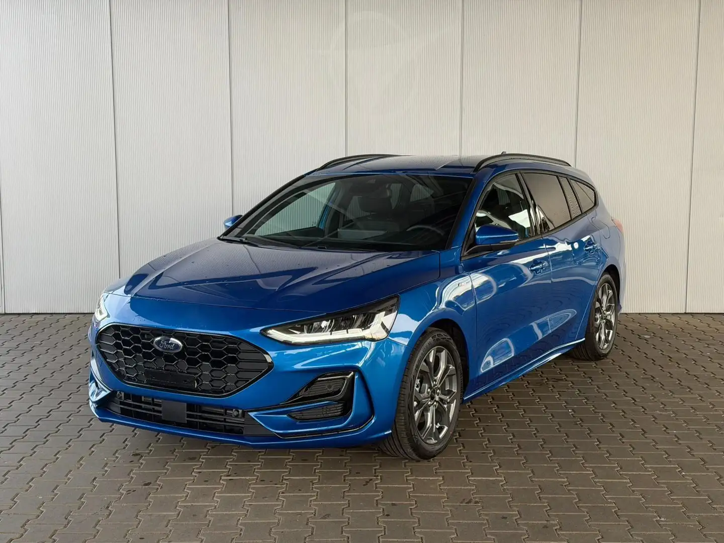 Ford Focus Turnier ST Line X 1.0 7AT / Winterpaket PDC V&H... Blau - 1