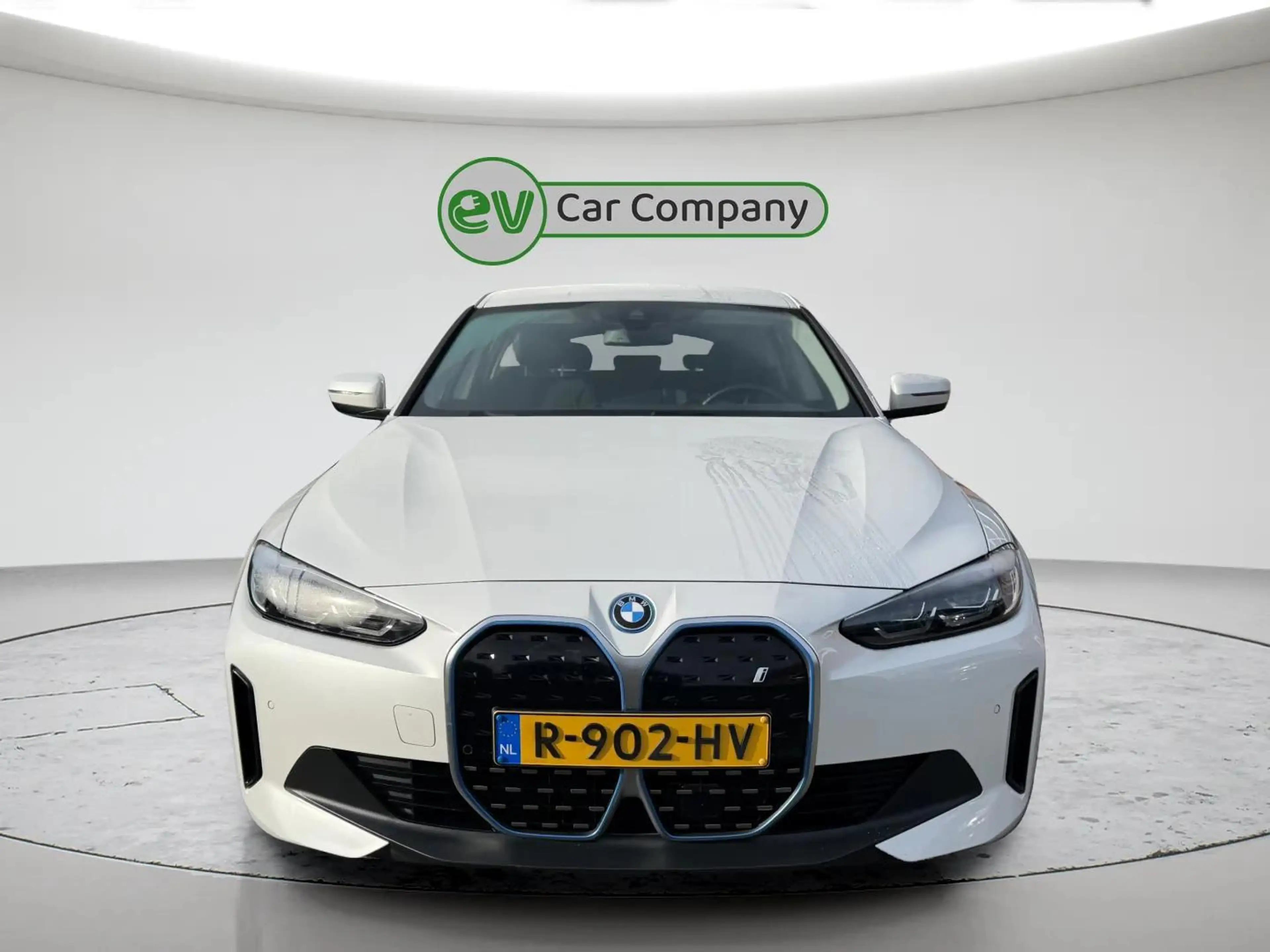 BMW i4 EDrive40 84 kWh | SOH ..% | Adapt. Cruise | Camera — photo 8