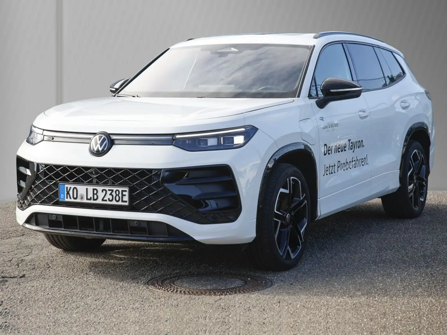 Volkswagen Tayron R-Line 1,5 l eHybrid 177 PS 6-Gang DSG Weiß - 2