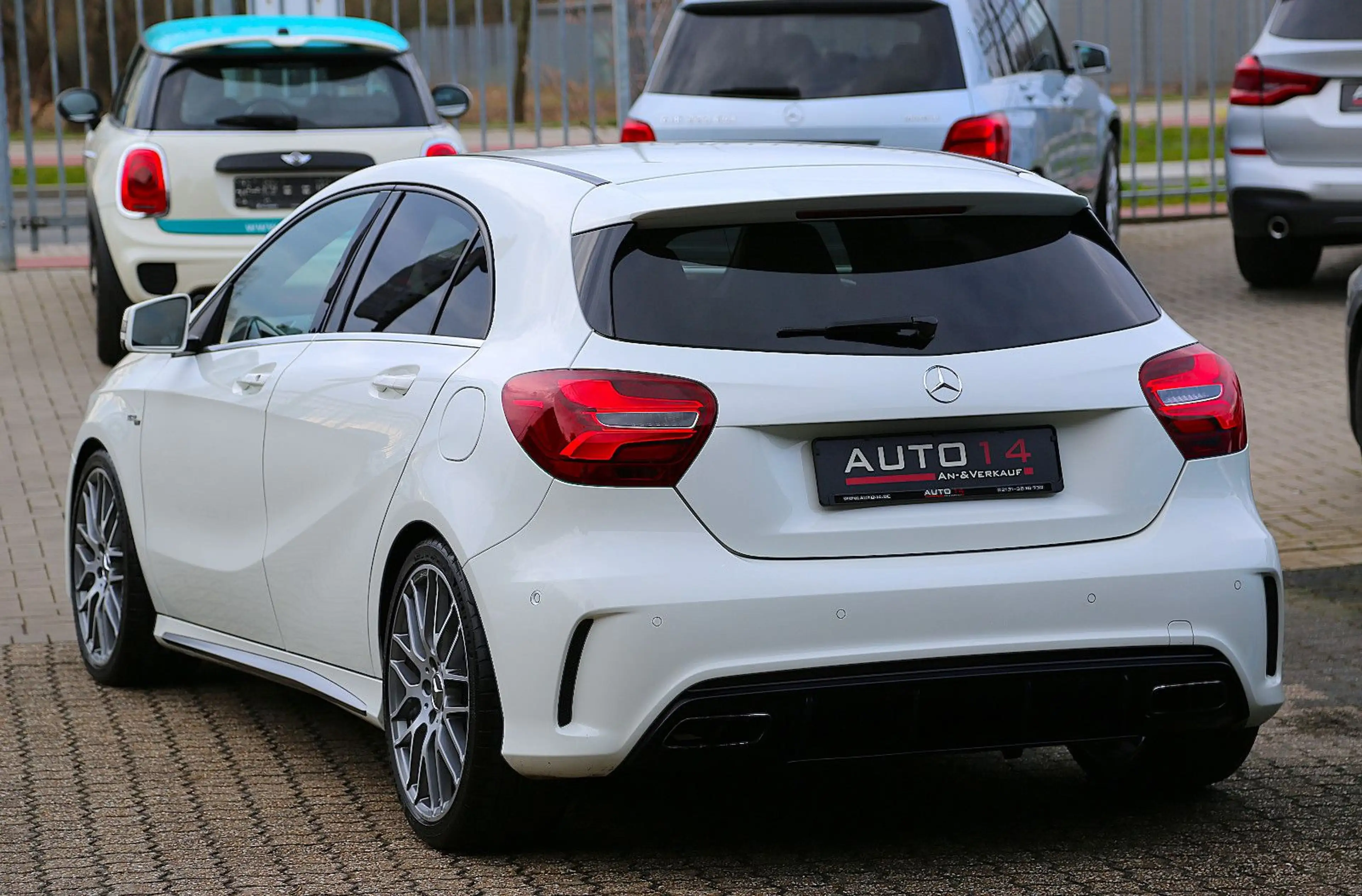 Mercedes-Benz A 45 AMG 4Matic Sportabgas Navi LED PDC IHC 19" — photo 12