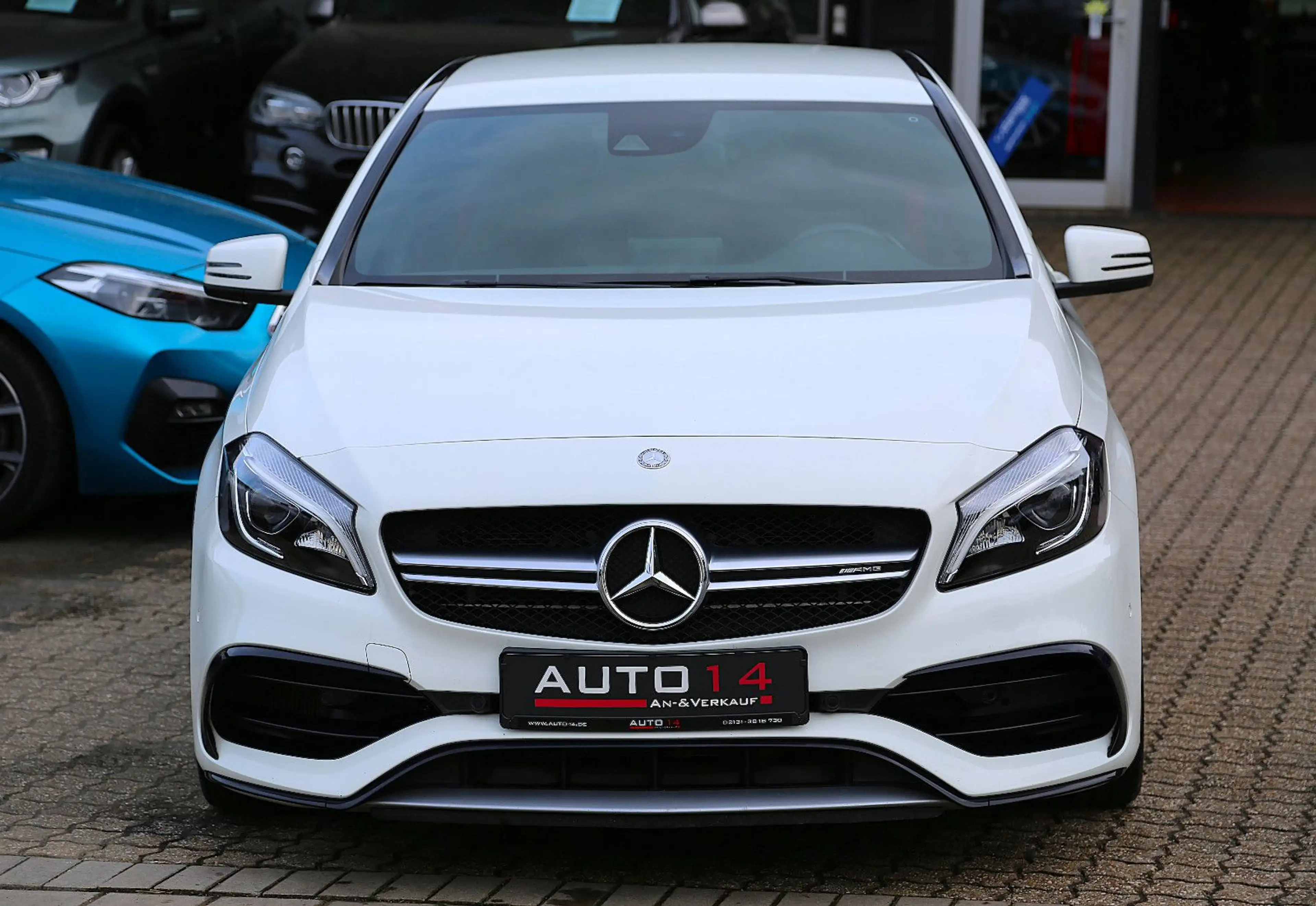 Mercedes-Benz A 45 AMG 4Matic Sportabgas Navi LED PDC IHC 19" — photo 9