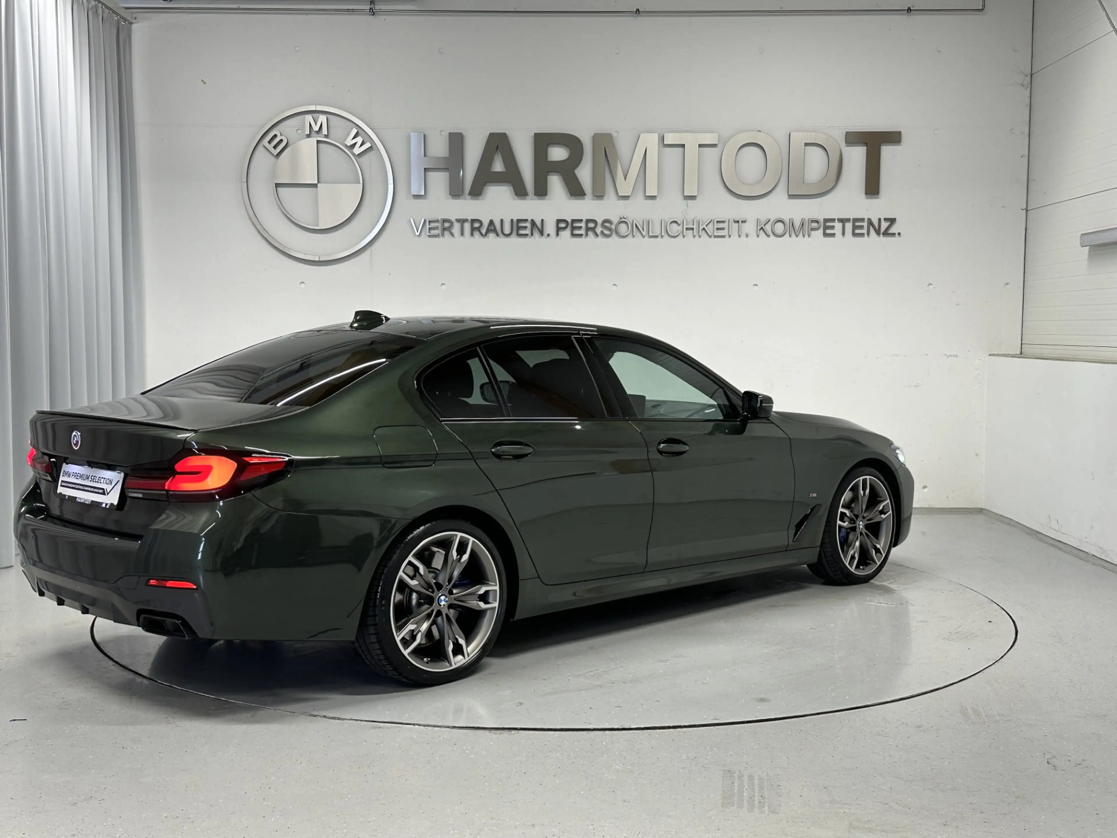 BMW M550 i xDrive *Laser / HUD / DrvAssPro* — photo 5