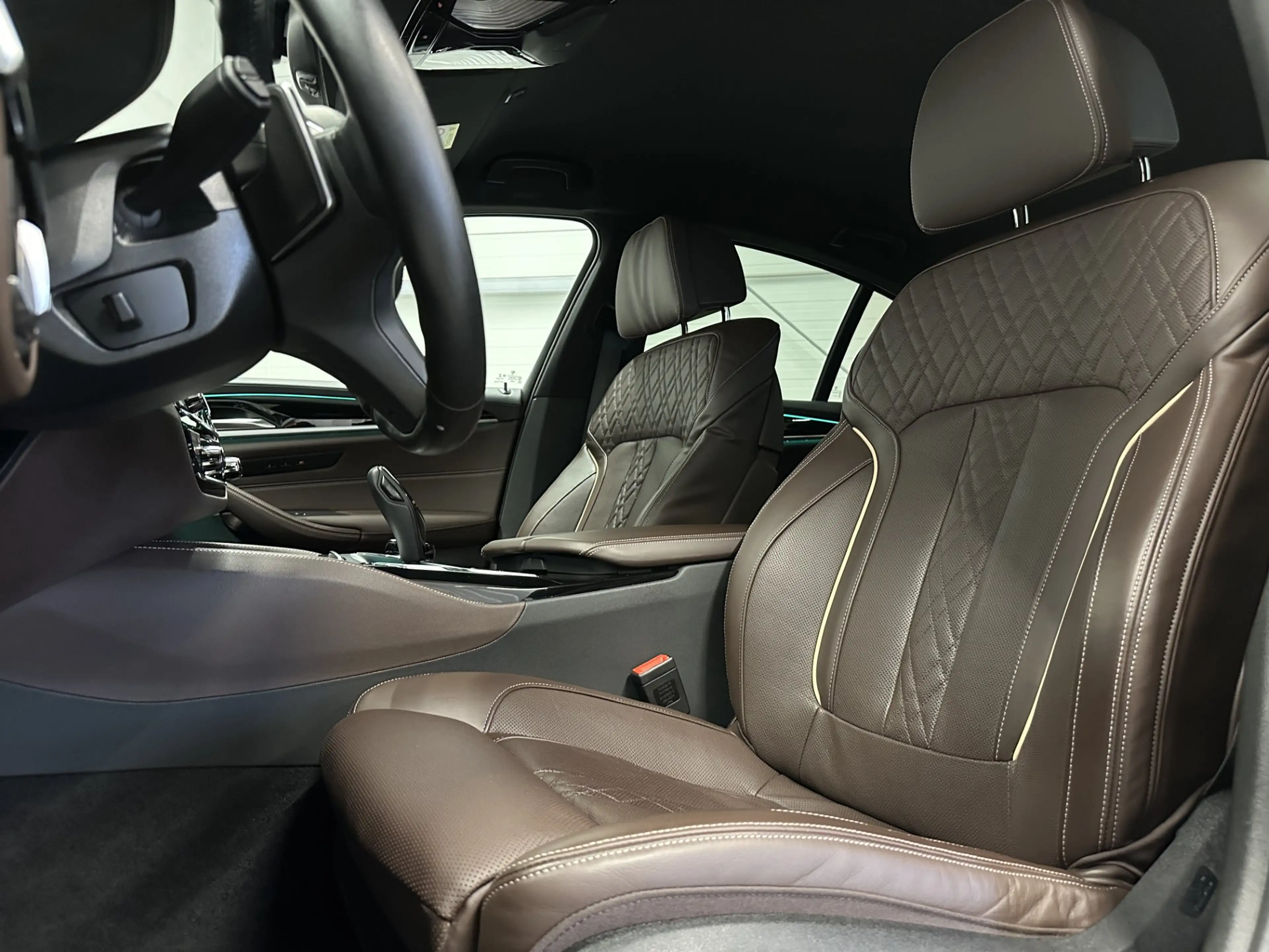 BMW M550 i xDrive *Laser / HUD / DrvAssPro* — photo 13