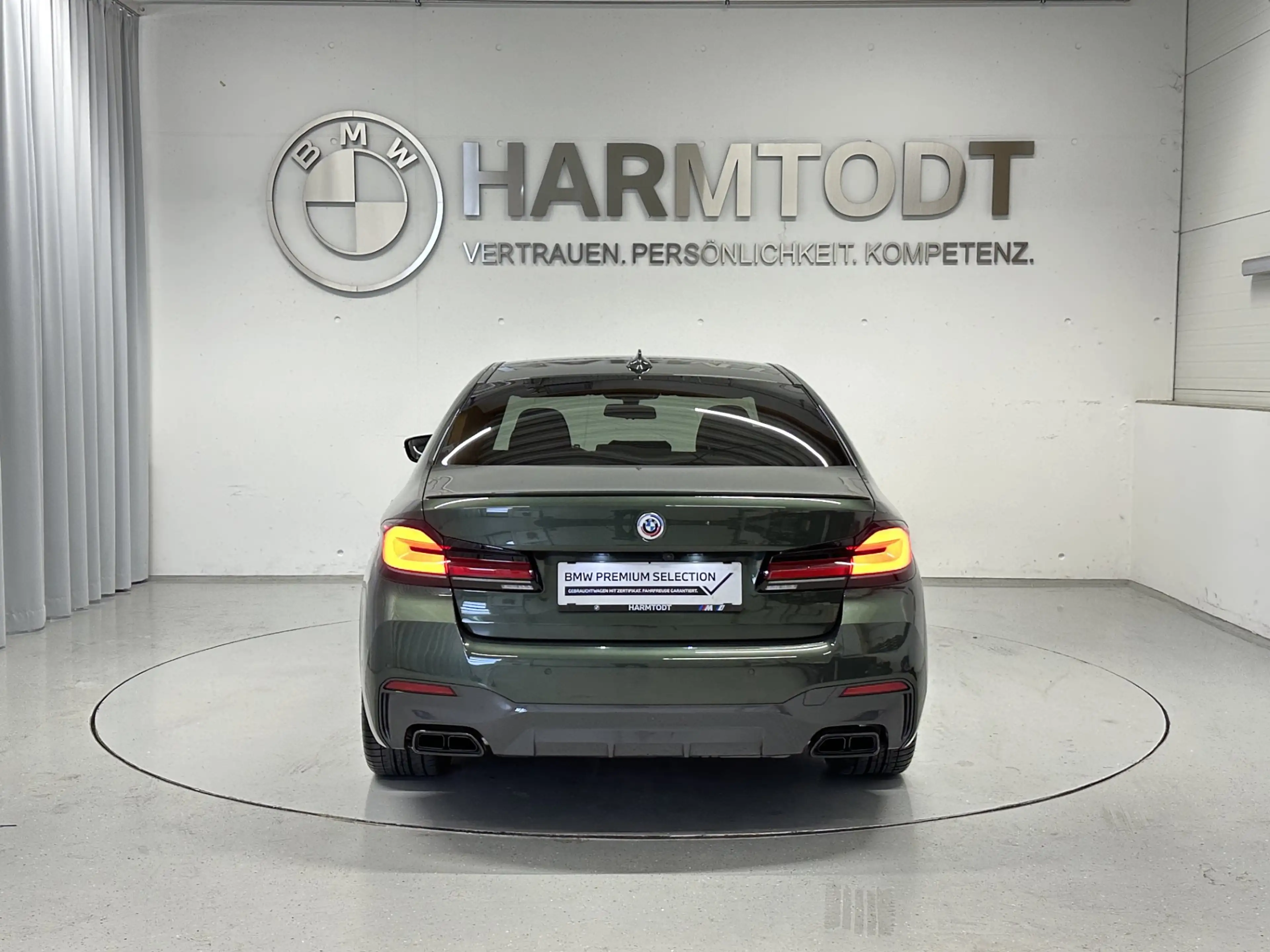 BMW M550 i xDrive *Laser / HUD / DrvAssPro* — photo 4