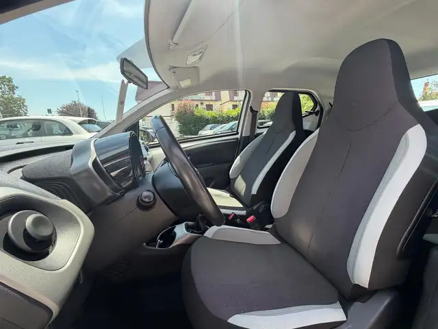 Toyota Aygo view 14