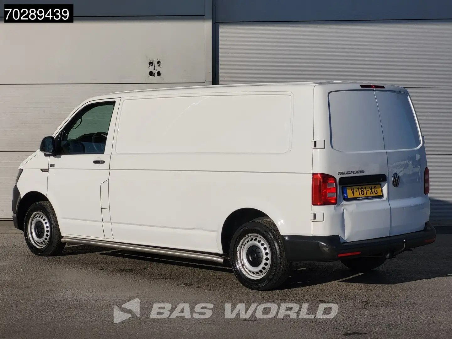 Volkswagen Transporter 102PK L2H1 Trekhaak Airco Euro6 APK 03-2026 L2 7m3 Wit - 2