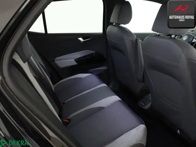 Volkswagen ID.3 view 12