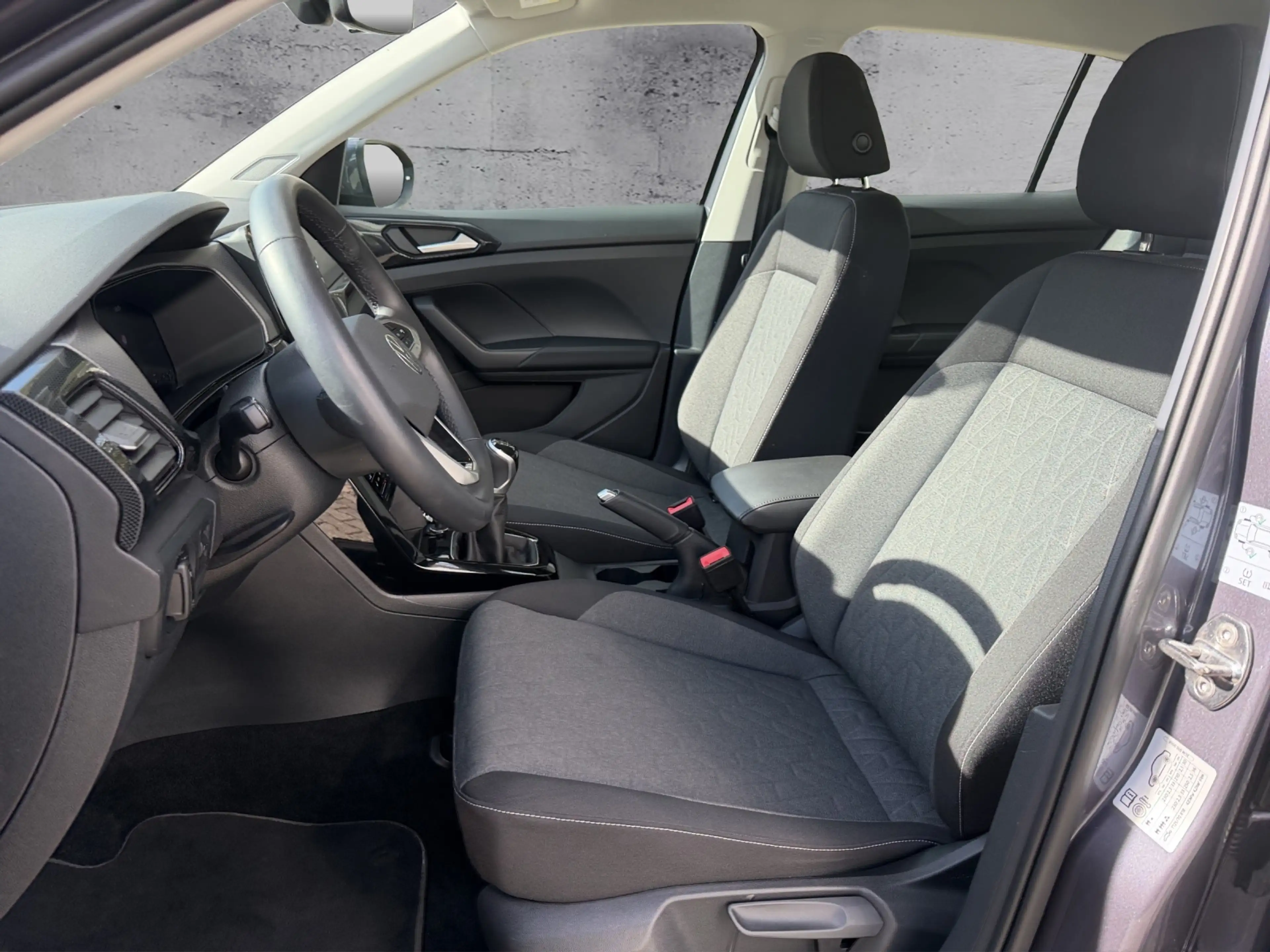 Volkswagen T-Cross Life 1.0 TSI 5JG/AHK/ACC/CARPLAY — photo 7