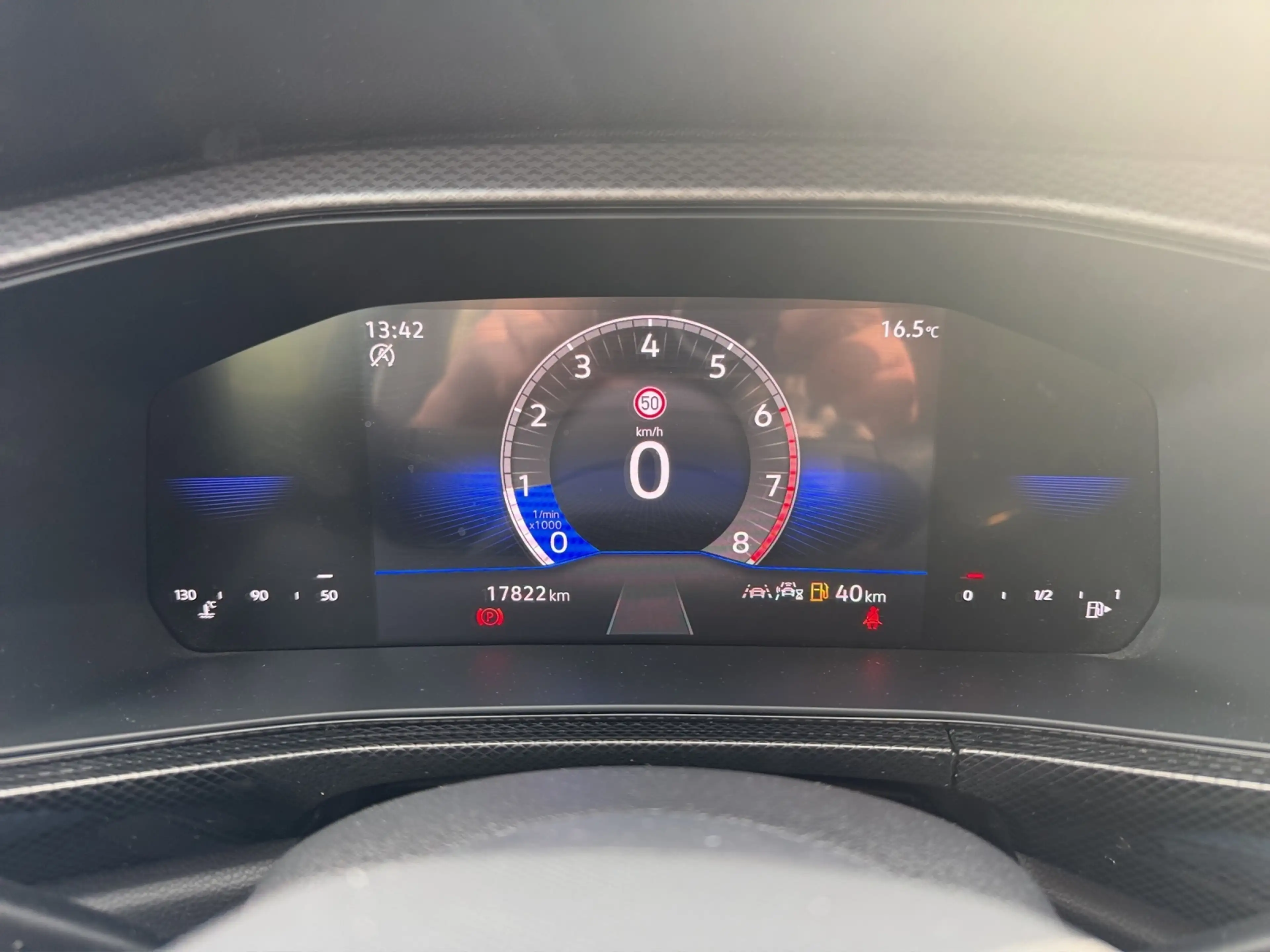 Volkswagen T-Cross Life 1.0 TSI 5JG/AHK/ACC/CARPLAY — photo 15