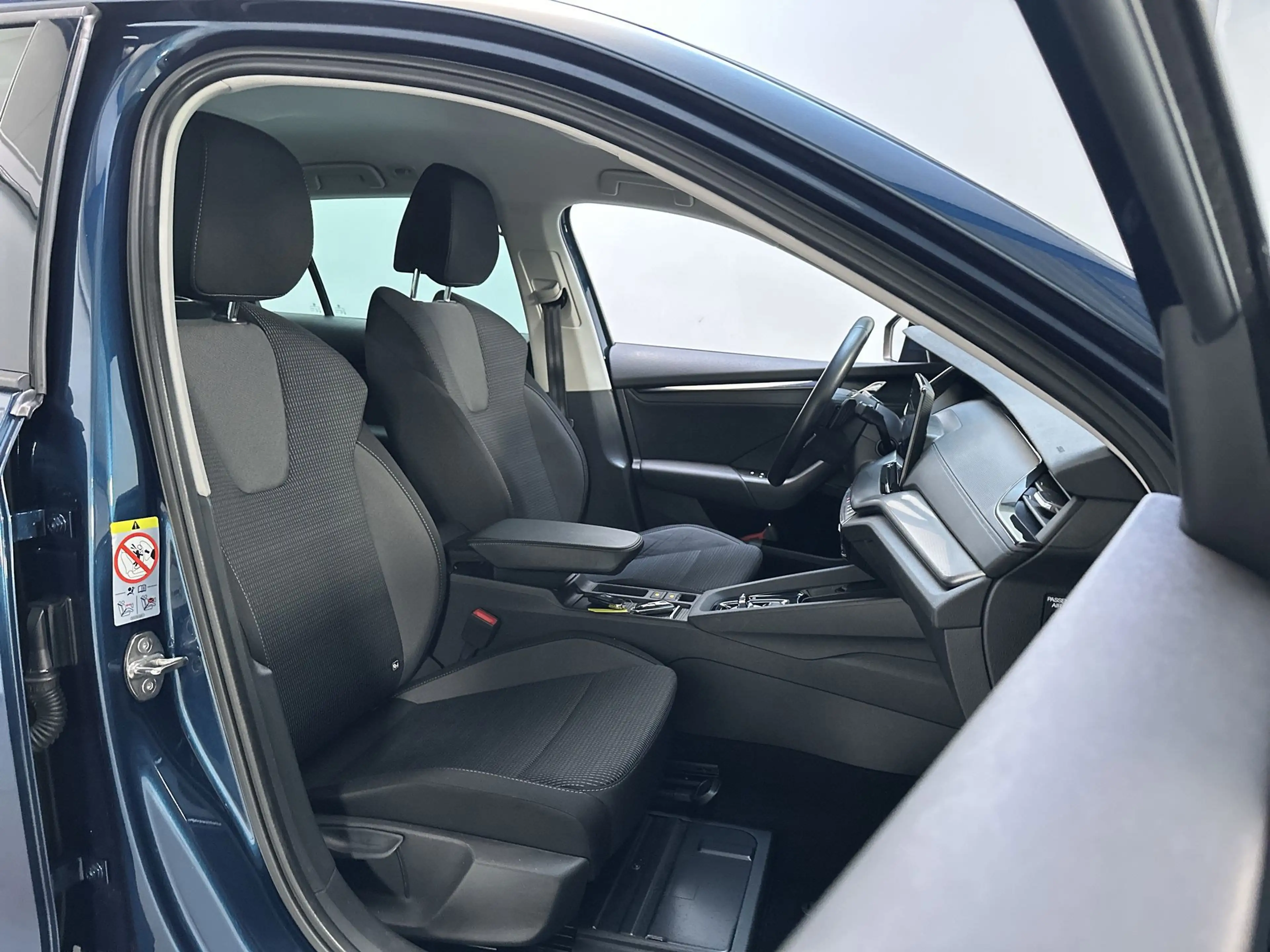 Skoda Octavia Combi 1.0 e-TSI 110pk DSG Ambition Navigatie Trekh — photo 5