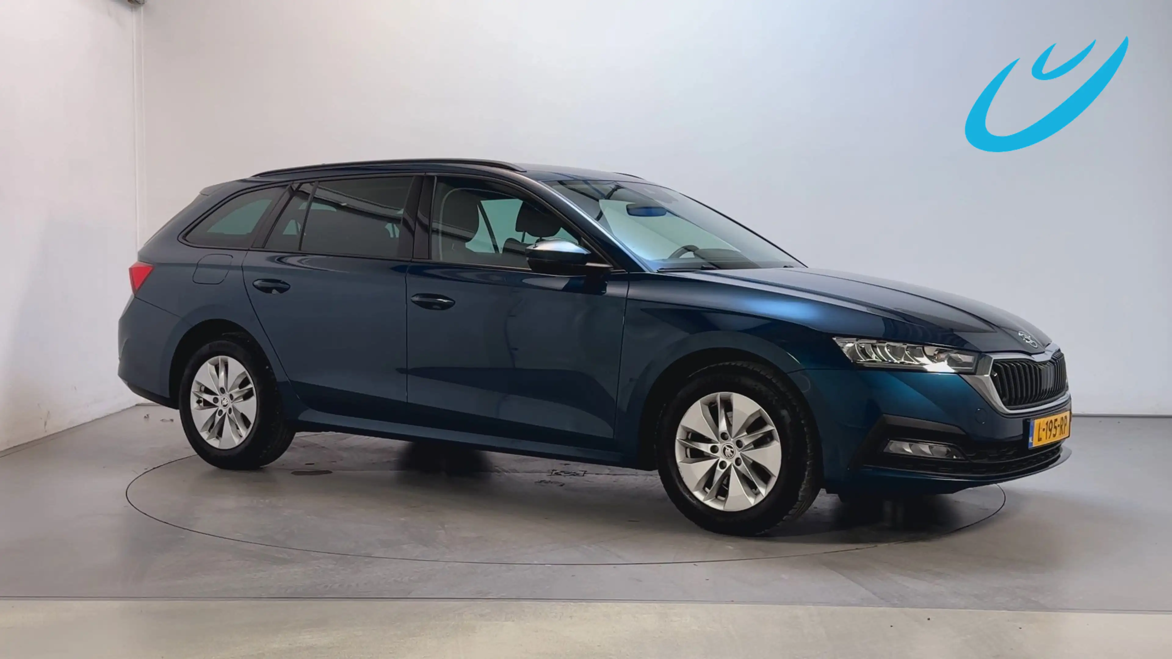 Skoda Octavia Combi 1.0 e-TSI 110pk DSG Ambition Navigatie Trekh