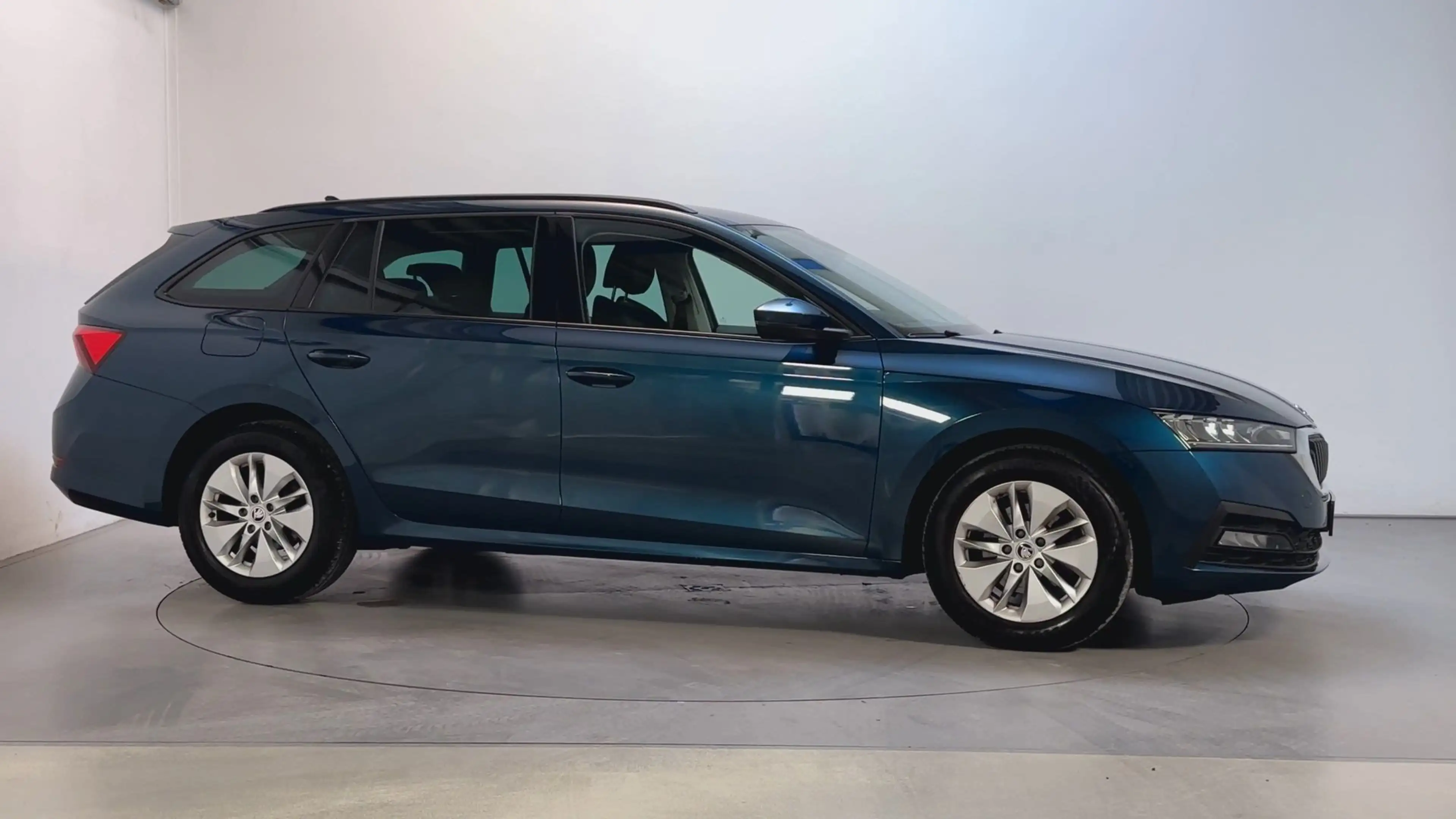 Skoda Octavia Combi 1.0 e-TSI 110pk DSG Ambition Navigatie Trekh — photo 12