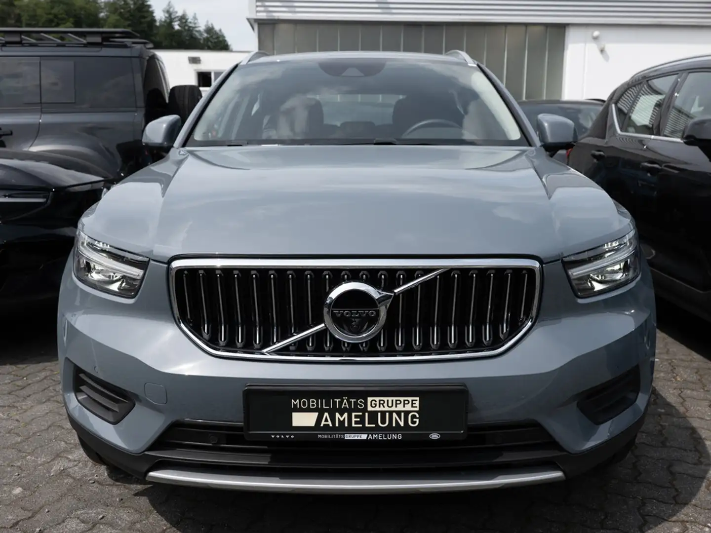 Volvo XC40 T4 Inscription Expression Recharge aus 1.Hand Grau - 2