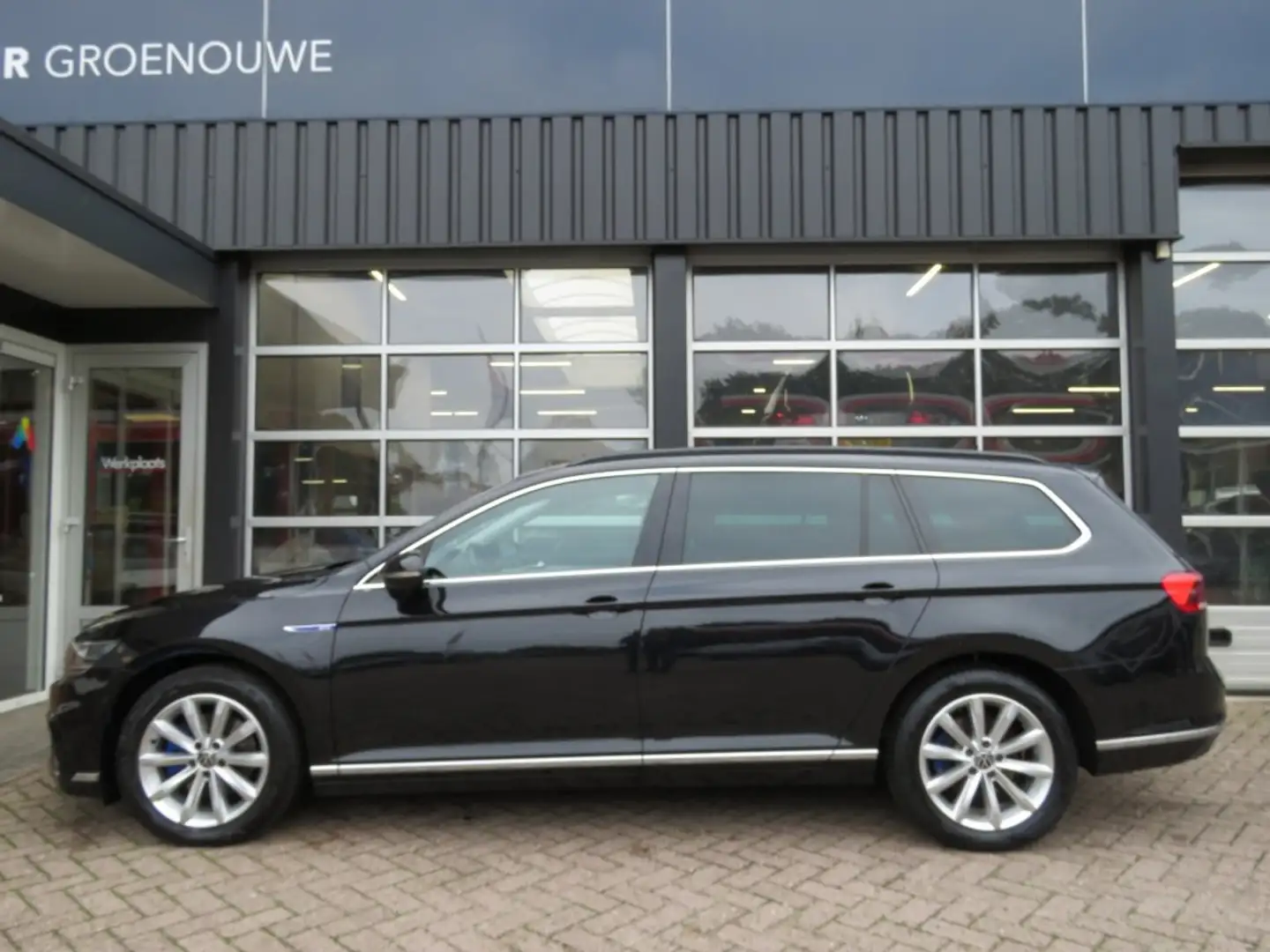Volkswagen Passat Variant 1.4 TSI PHEV GTE BNS / Pano / Wegklap.haak / Stoel Zwart - 2