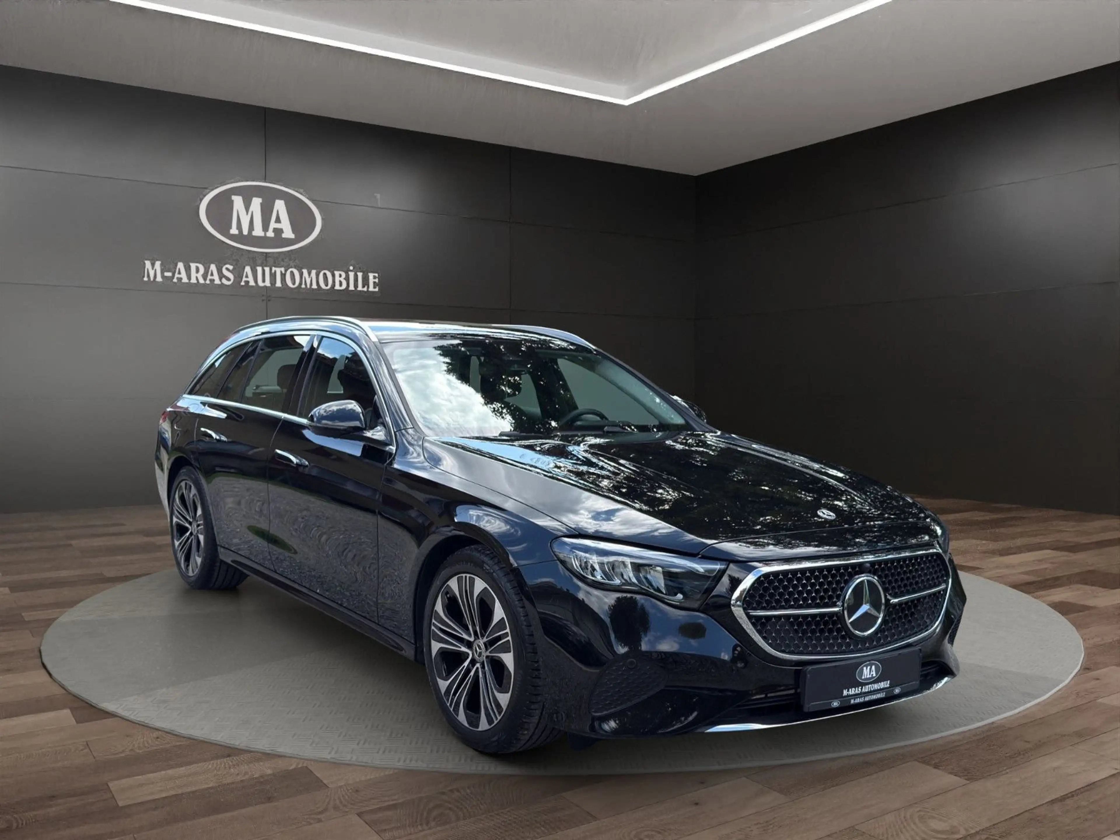 Mercedes-Benz E 220 d T-4Matic Avantgarde AHK — photo 8