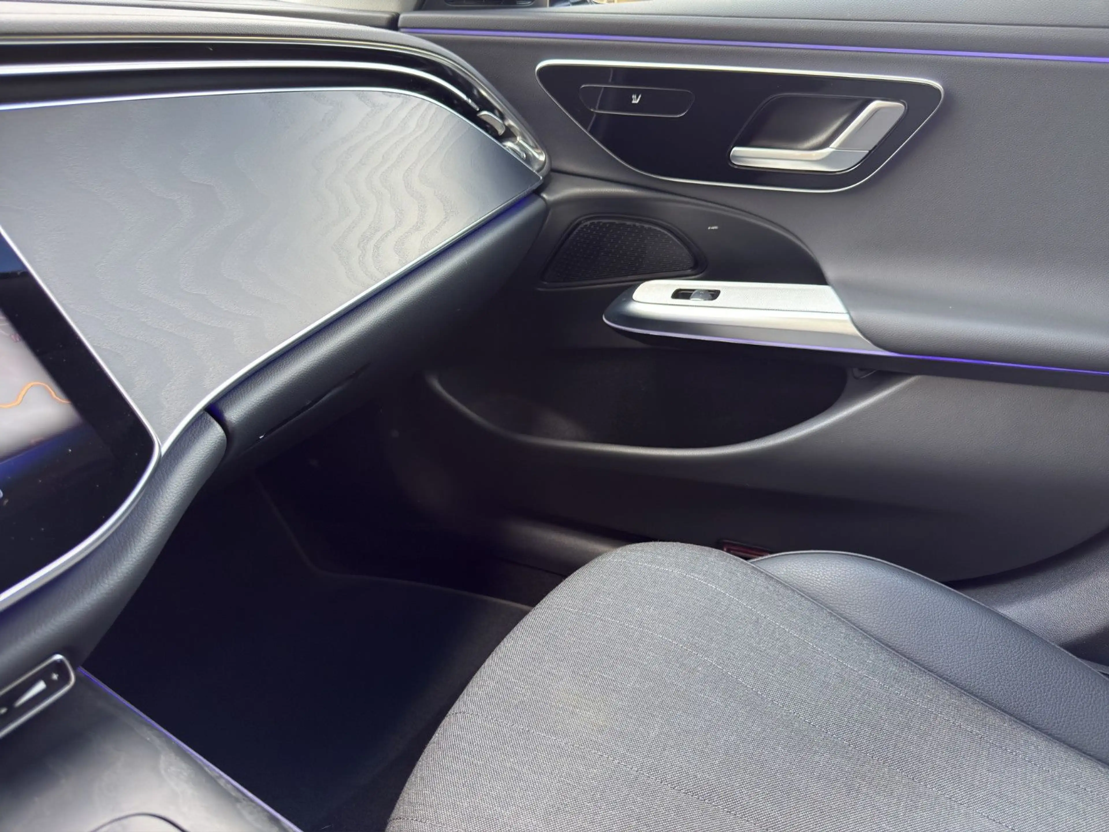 Mercedes-Benz E 220 d T-4Matic Avantgarde AHK — photo 12