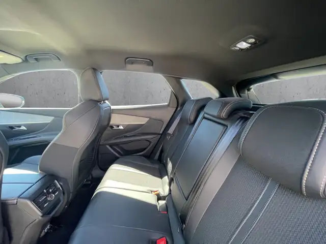 Peugeot 3008 view 8
