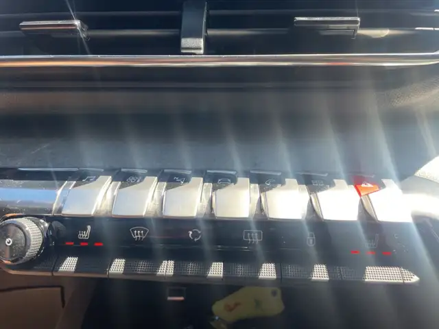 Peugeot 3008 view 17