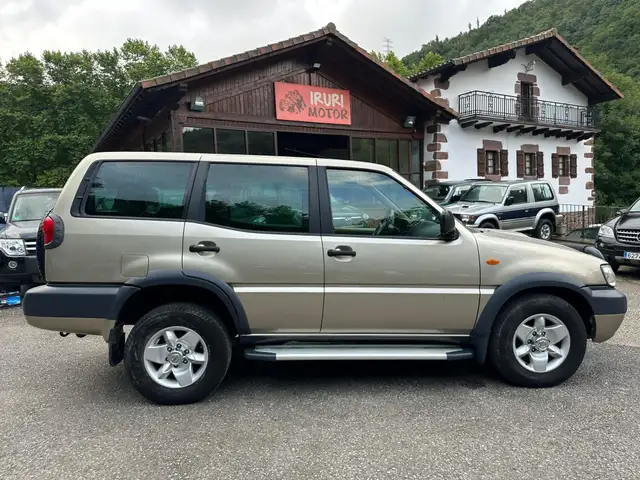 Nissan Terrano 2.7 TDI Sport