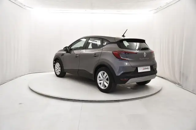 Renault Captur view 3
