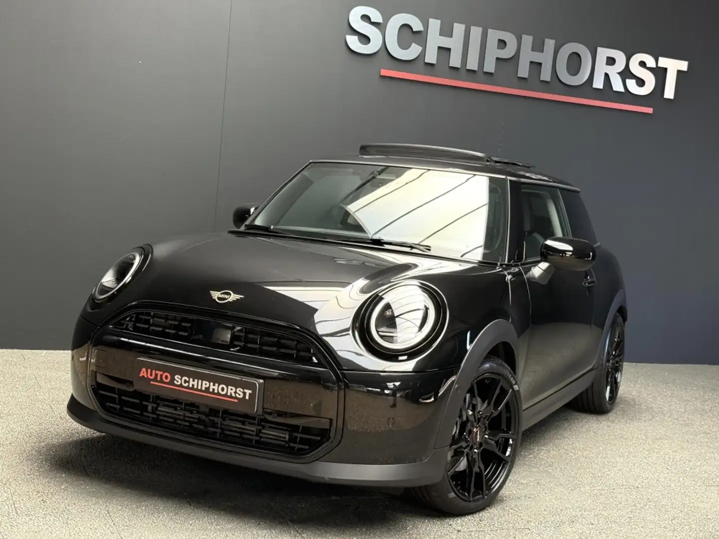 MINI Cooper Cooper 3-drs C 156pk Jcw 18 lmv Pano leer Key-less Zwart - 1