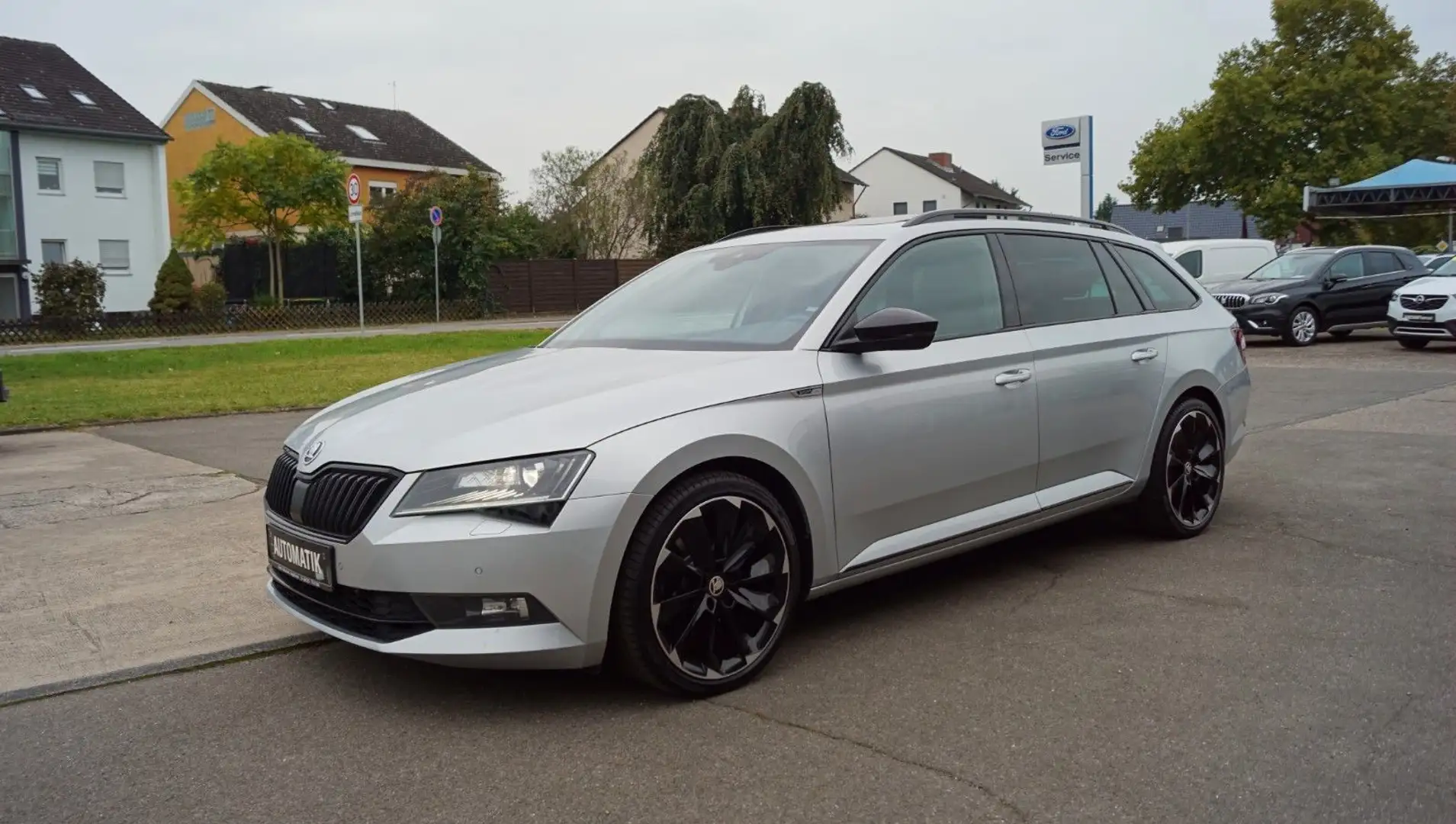 Skoda Superb 2.0 DSG Sportline 4x4 Pano+Stand+AHK+VOLL Silber - 1