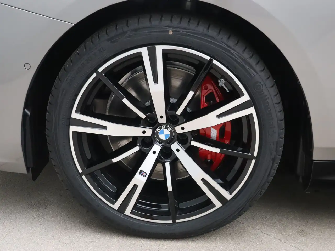 BMW i5 2026 — фото 9