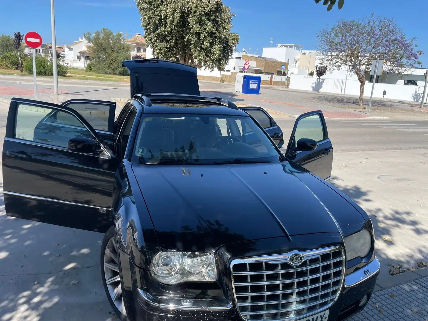 Chrysler 300 SRT Czarny - 1