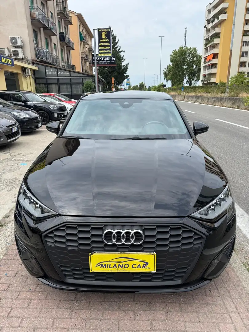 Audi A3 IV 2020  Sedan 35 1.5 tfsi mhev Business s-tronic Negro - 1