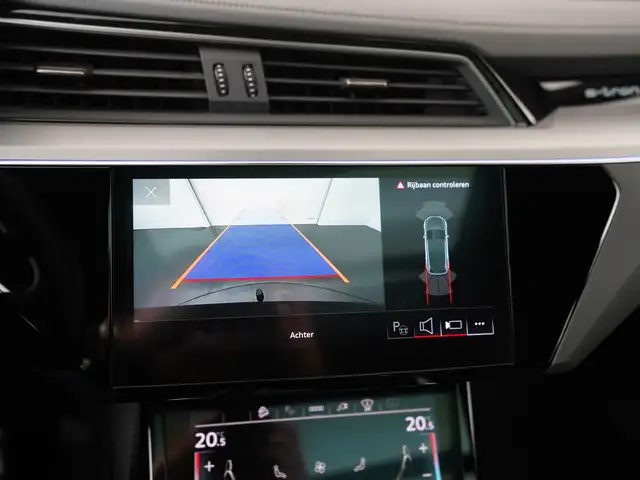 Audi E-Tron view 23