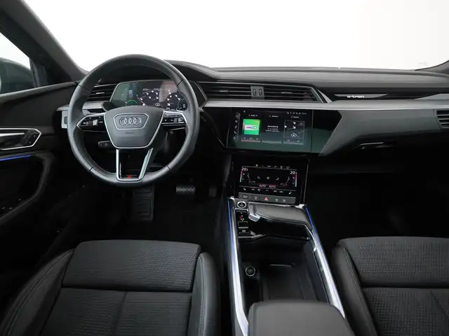 Audi E-Tron view 6