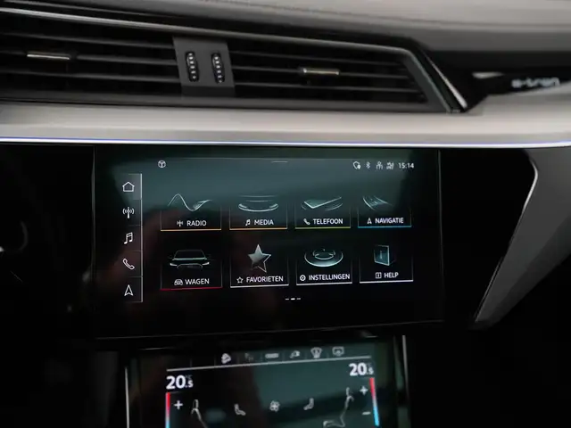 Audi E-Tron view 20