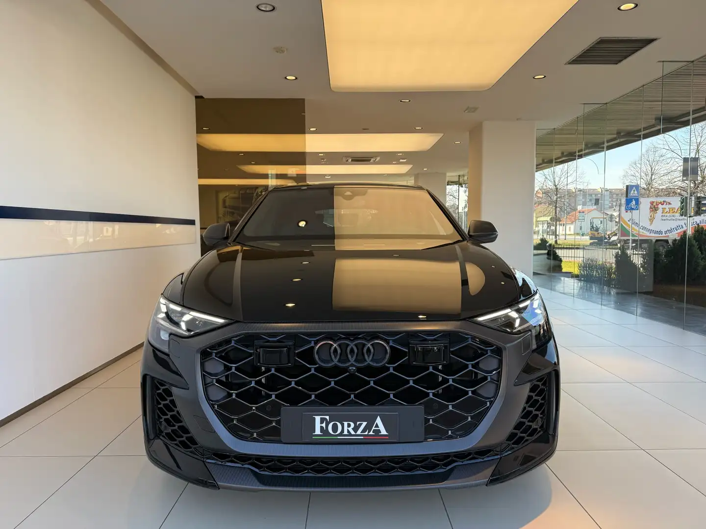 Audi RS Q8 Performance Quattro Tiptronic  640hp Fekete - 2