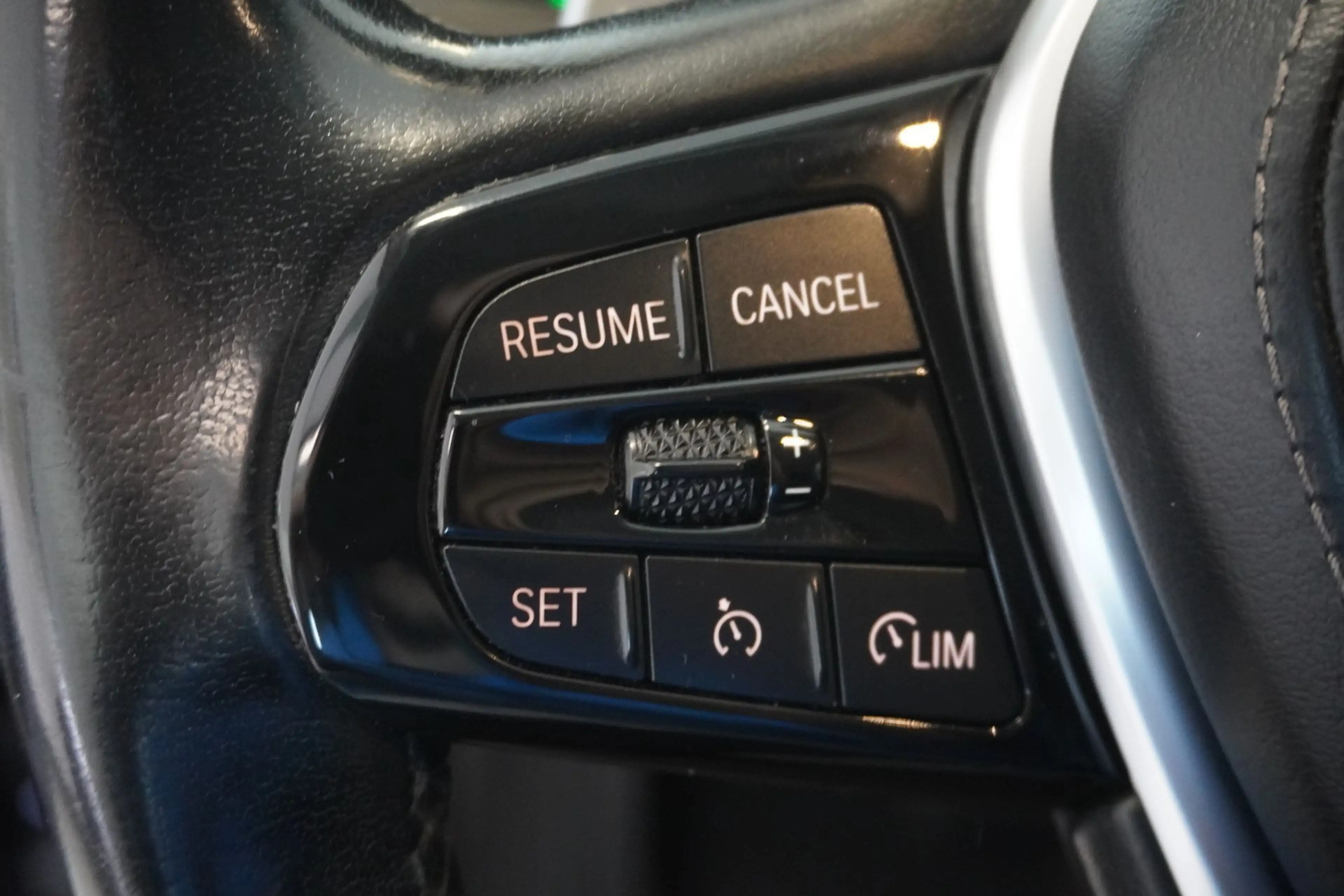 BMW 518 d Touring Aut./LED/Nav. Prof. — photo 12