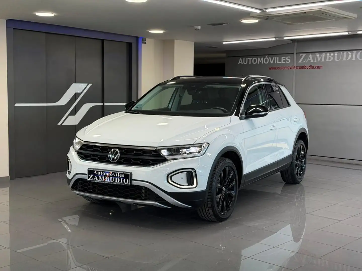 Volkswagen T-Roc 2.0TDI Más Dark DSG7 110KW Blanco - 1