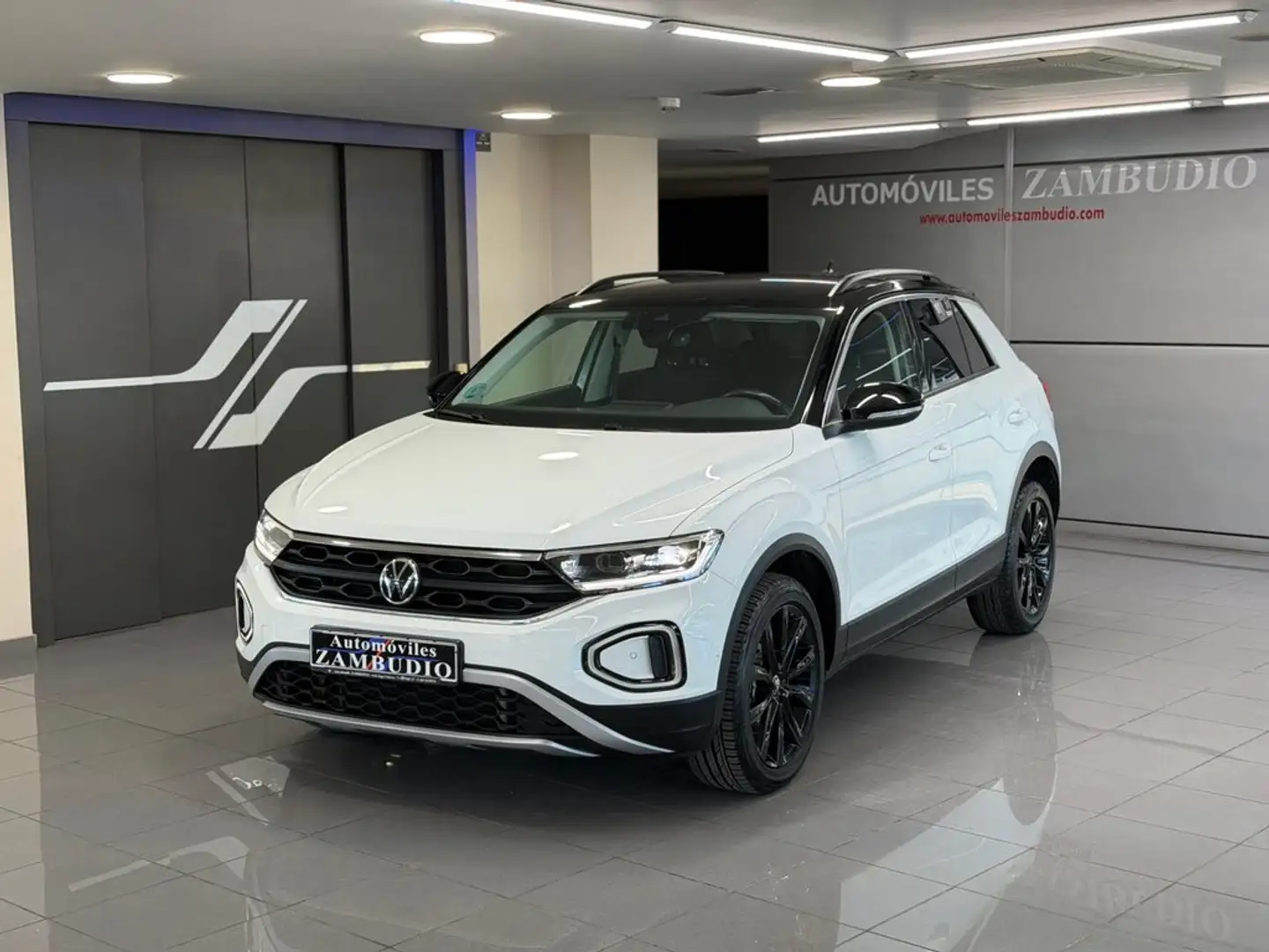 Volkswagen T-Roc 2.0TDI Más Dark DSG7 110KW Blanco - 2