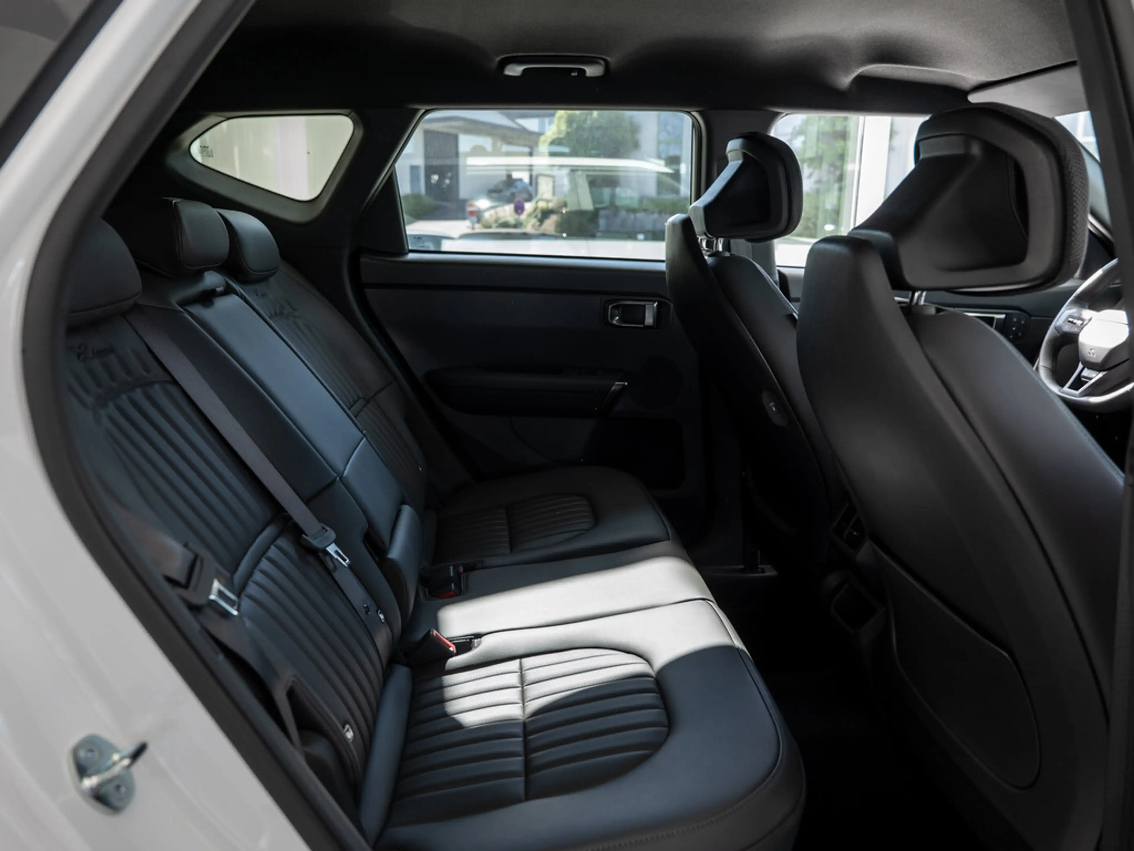 Kia Seltos 1.6 T-GDi 180 X-Line AWD SITZBELÜFTUNG — photo 8