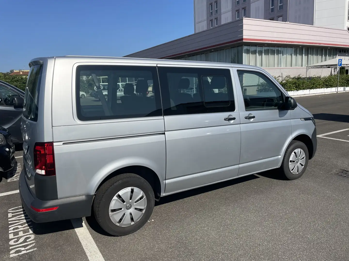Volkswagen Transporter Kombi 2.0 Tdi 9P Grigio - 2