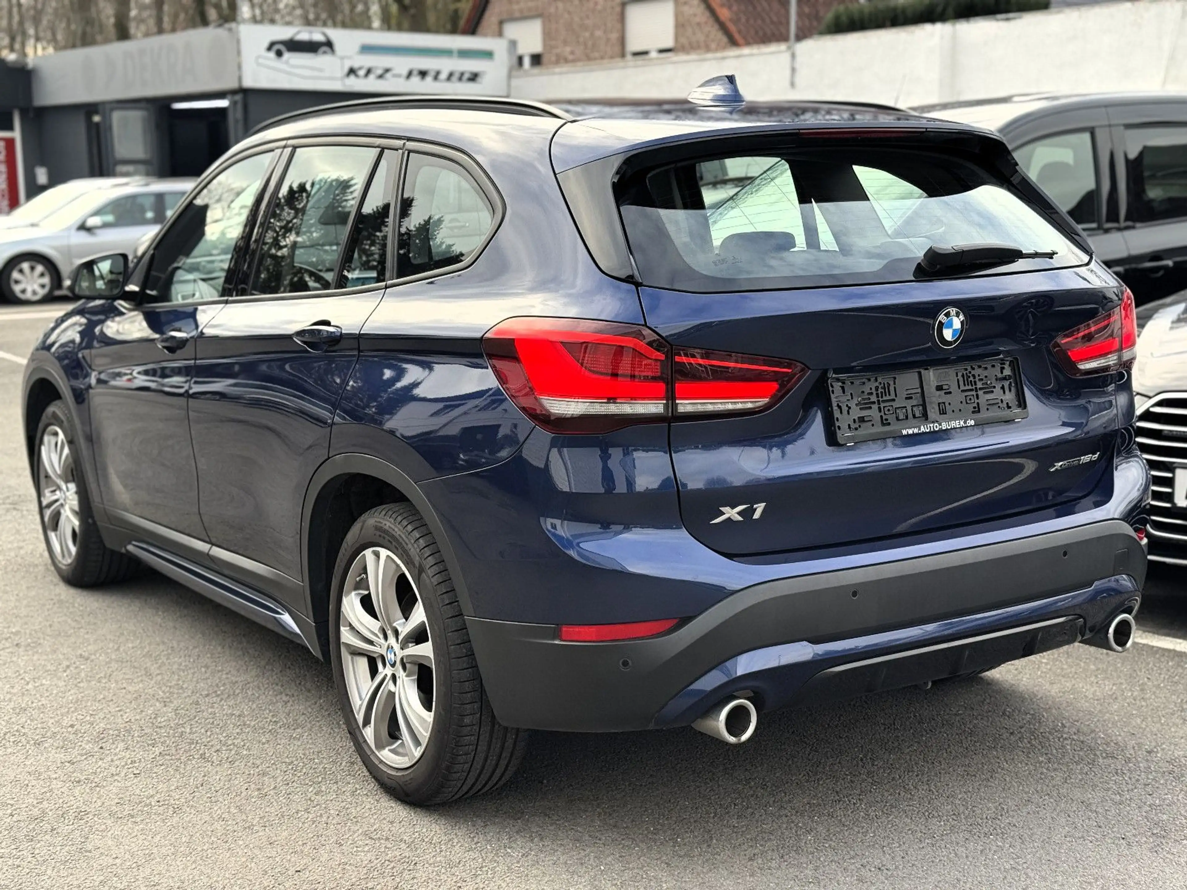 BMW X1 xDrive18d Sport Line Navi LED Leder AHK HiFi — photo 4