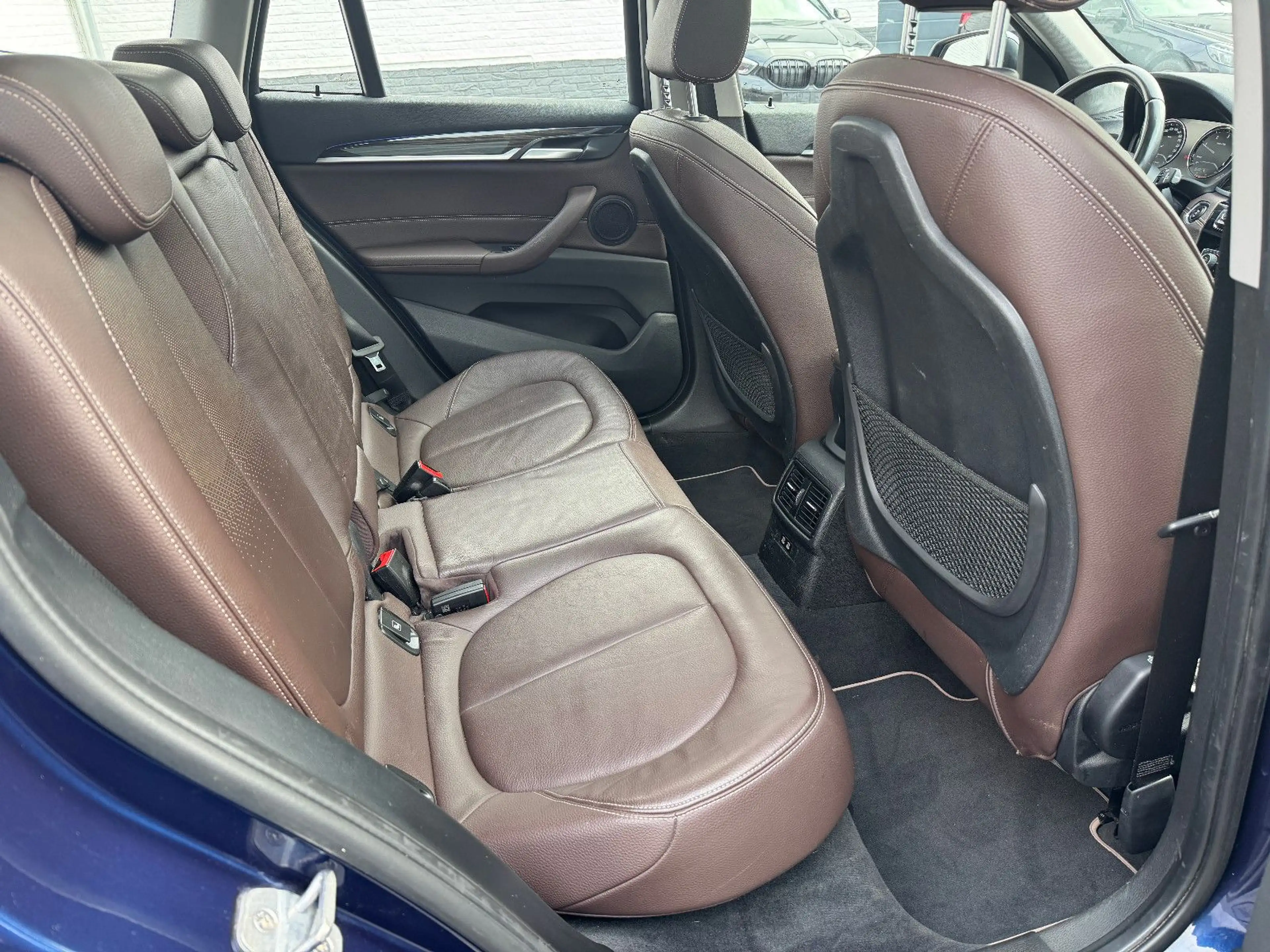 BMW X1 xDrive18d Sport Line Navi LED Leder AHK HiFi — photo 14