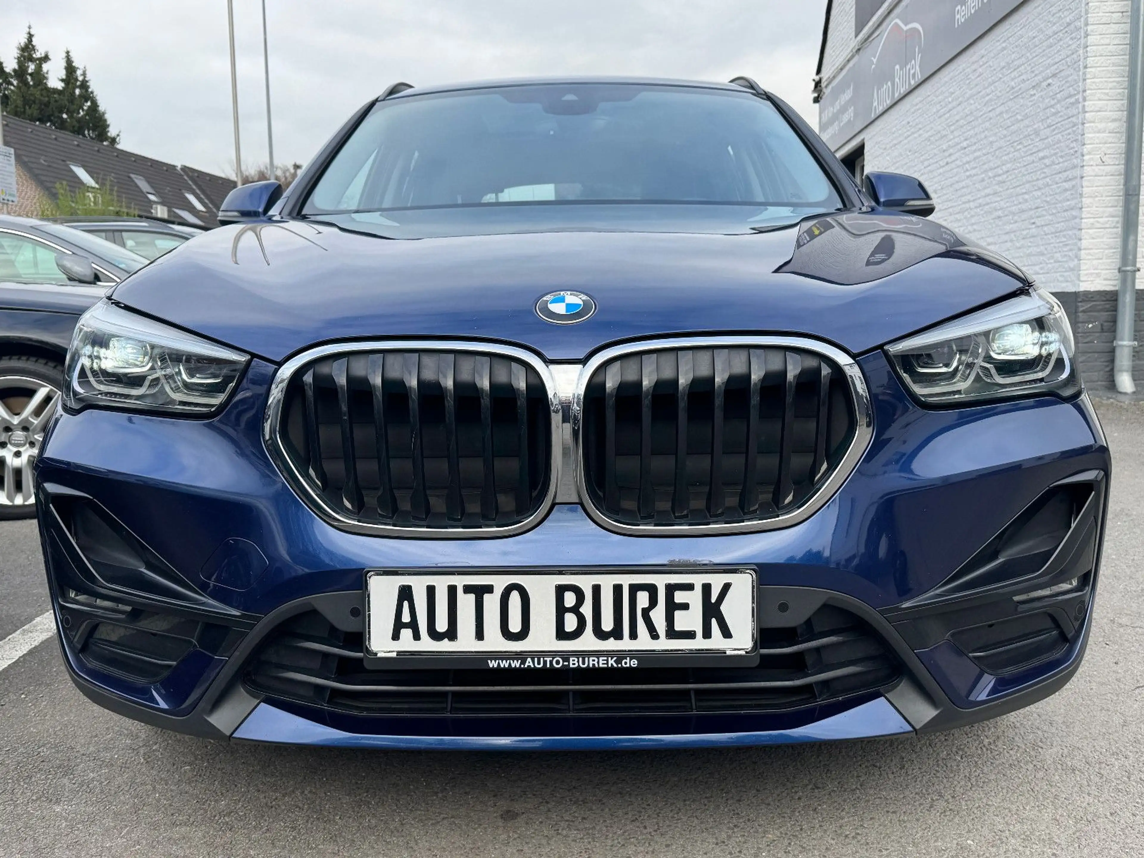 BMW X1 xDrive18d Sport Line Navi LED Leder AHK HiFi — photo 5